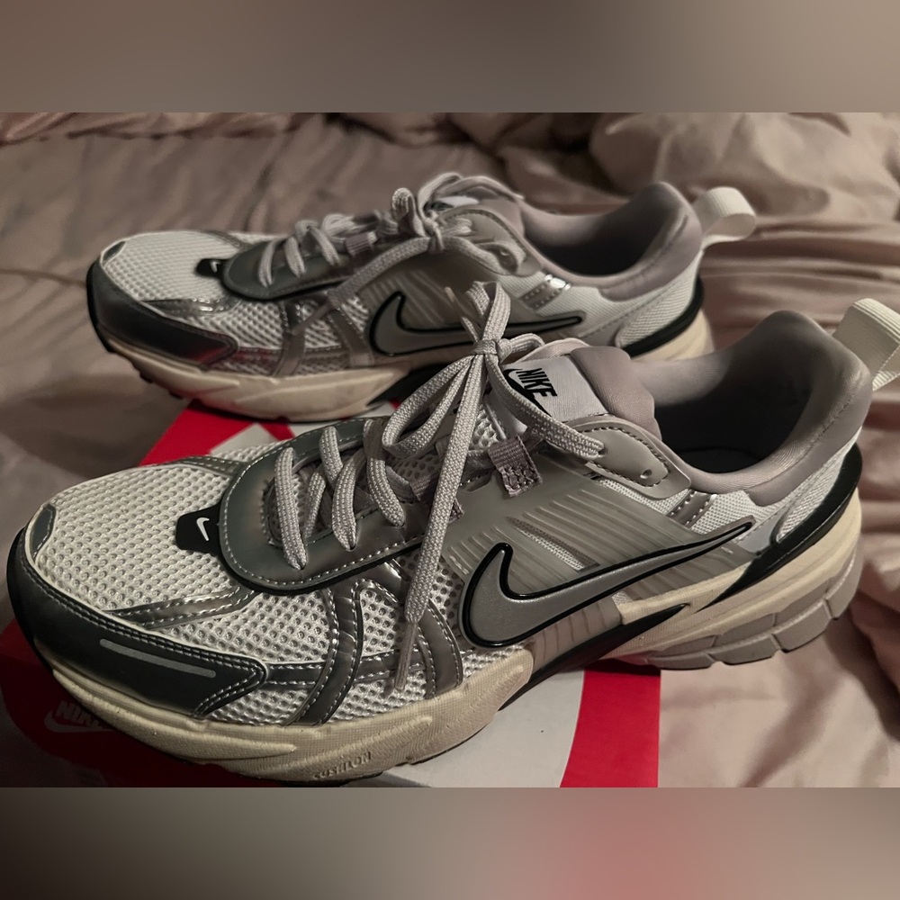 Nike V2K Run Summit White/Metallic Silver Sneakers